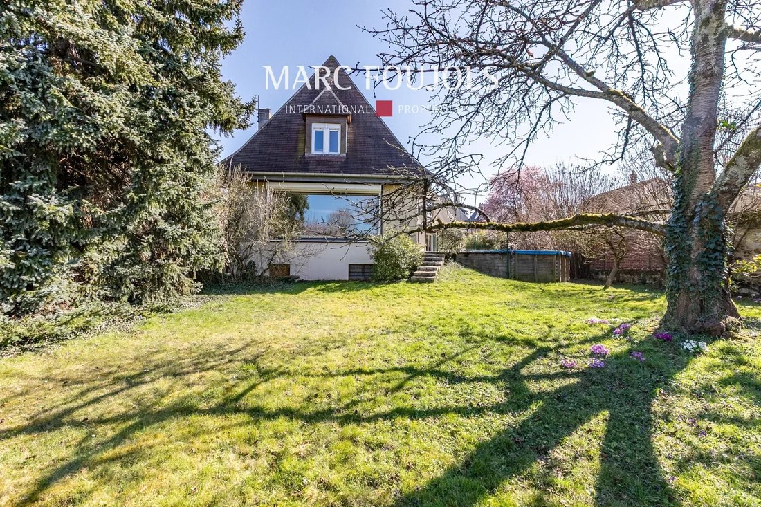 House in Compiegne, Hauts-de-France, France 5 - 15398597