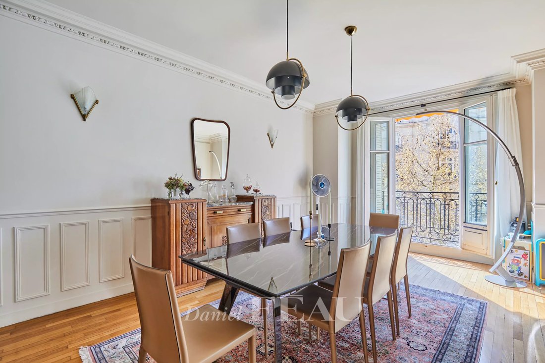 Apartment in Saint Thomas d'Aquin, Paris 7e Arrondissement, Paris 5 - 15664299