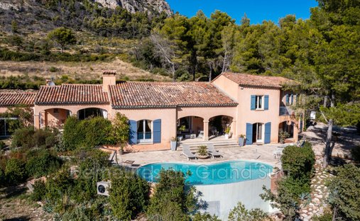Villa a San Ippolito-le-Graveyron, Provenza-Alpi-Costa Azzurra, Francia 1