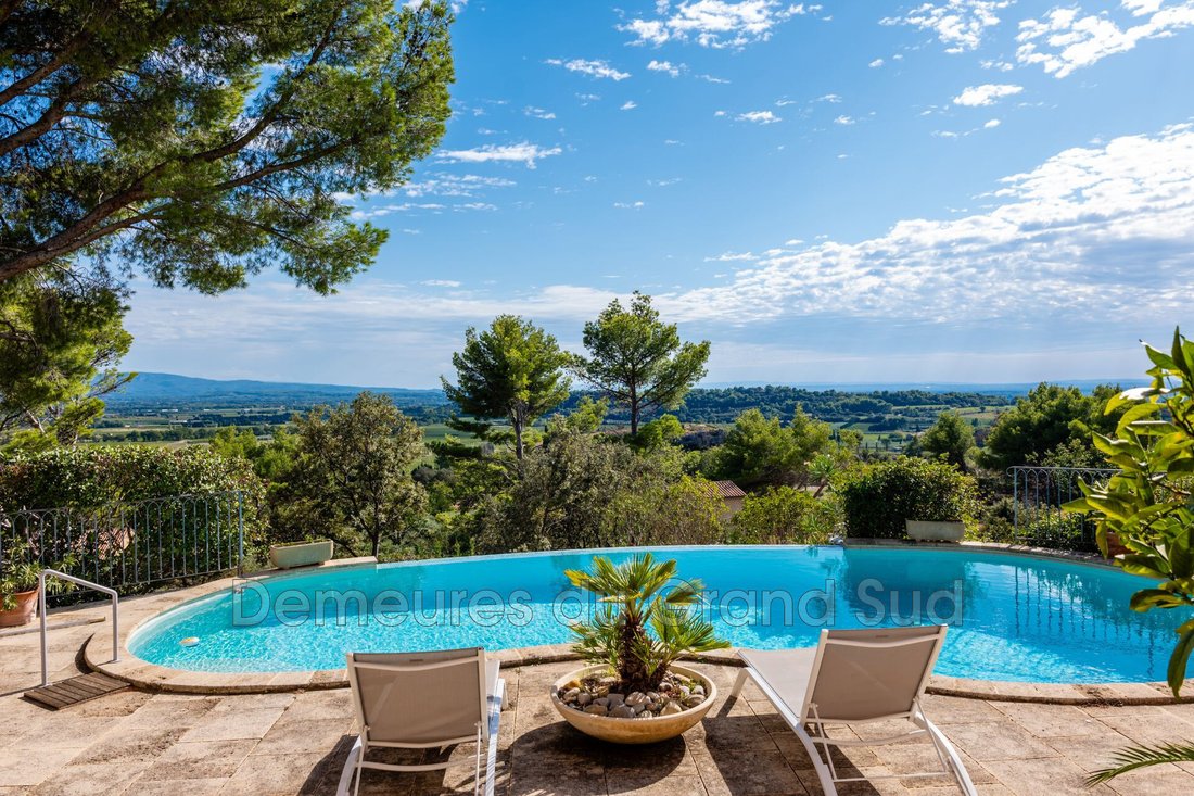 Villa in Saint-Hippolyte-le-Graveyron, Provence-Alpes-Côte d'Azur, France 2 - 15664414