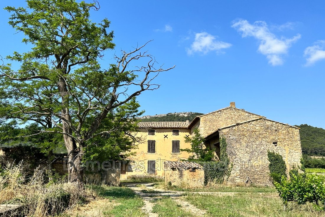 Villa in Centre Ville, Laudun-l'Ardoise, France 2 - 15664279