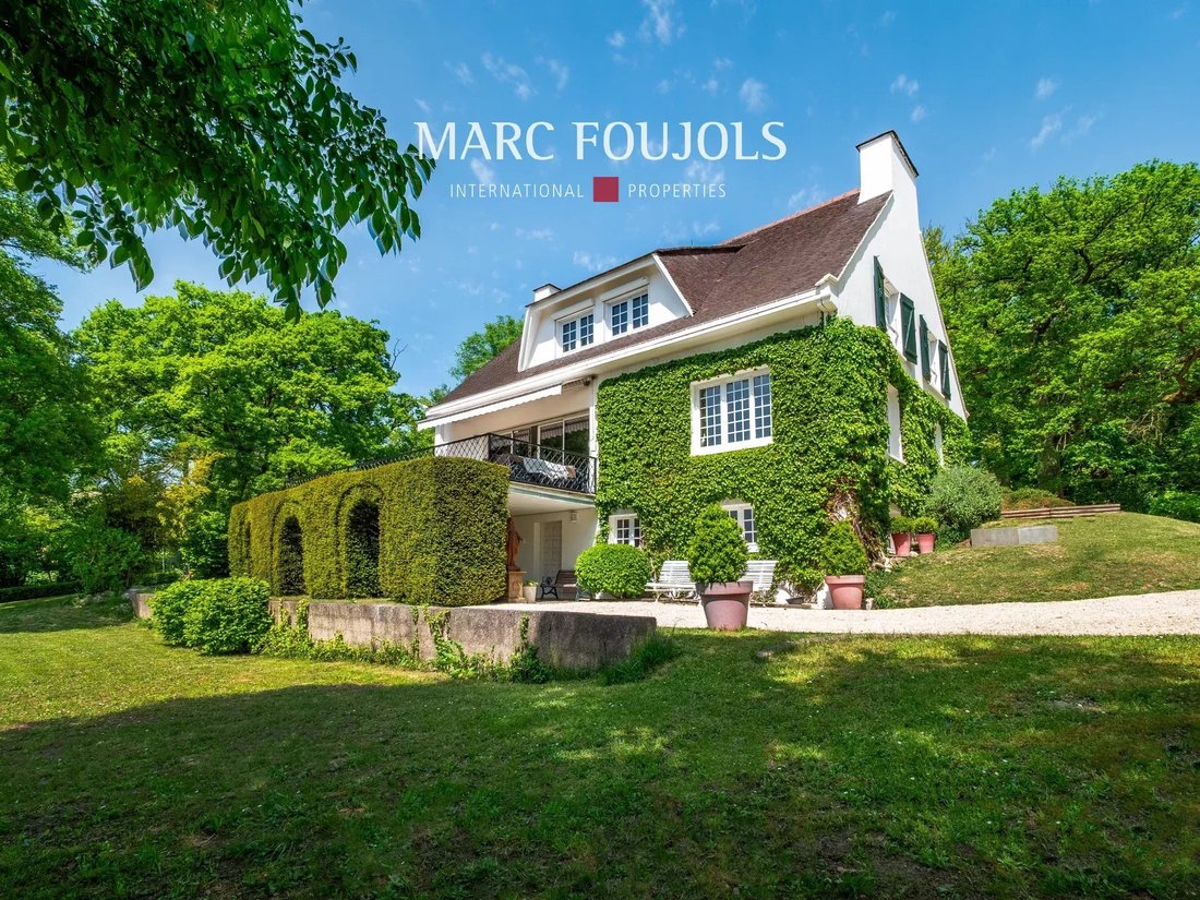 House in Chantilly, Hauts-de-France, France 1 - 15590304