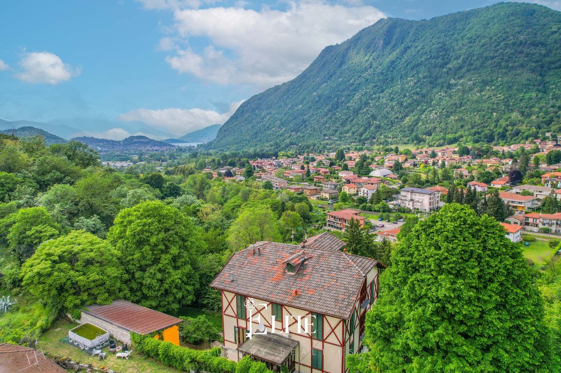 Villa in Cittiglio, Lombardy, Italy 4 - 15664827