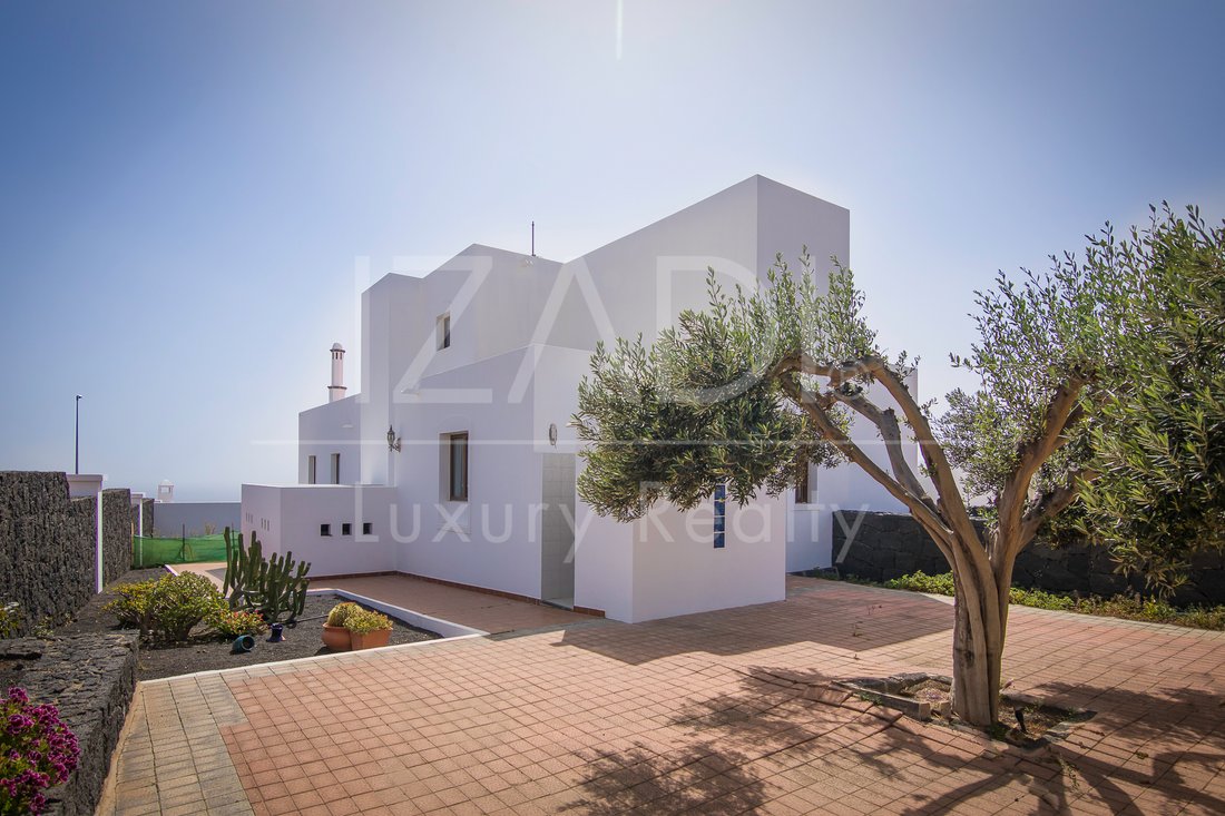 Chalet in Tias, Canary Islands, Spain 1 - 15664726