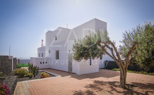Chalet in Tias, Kanarische Inseln, Spanien 1