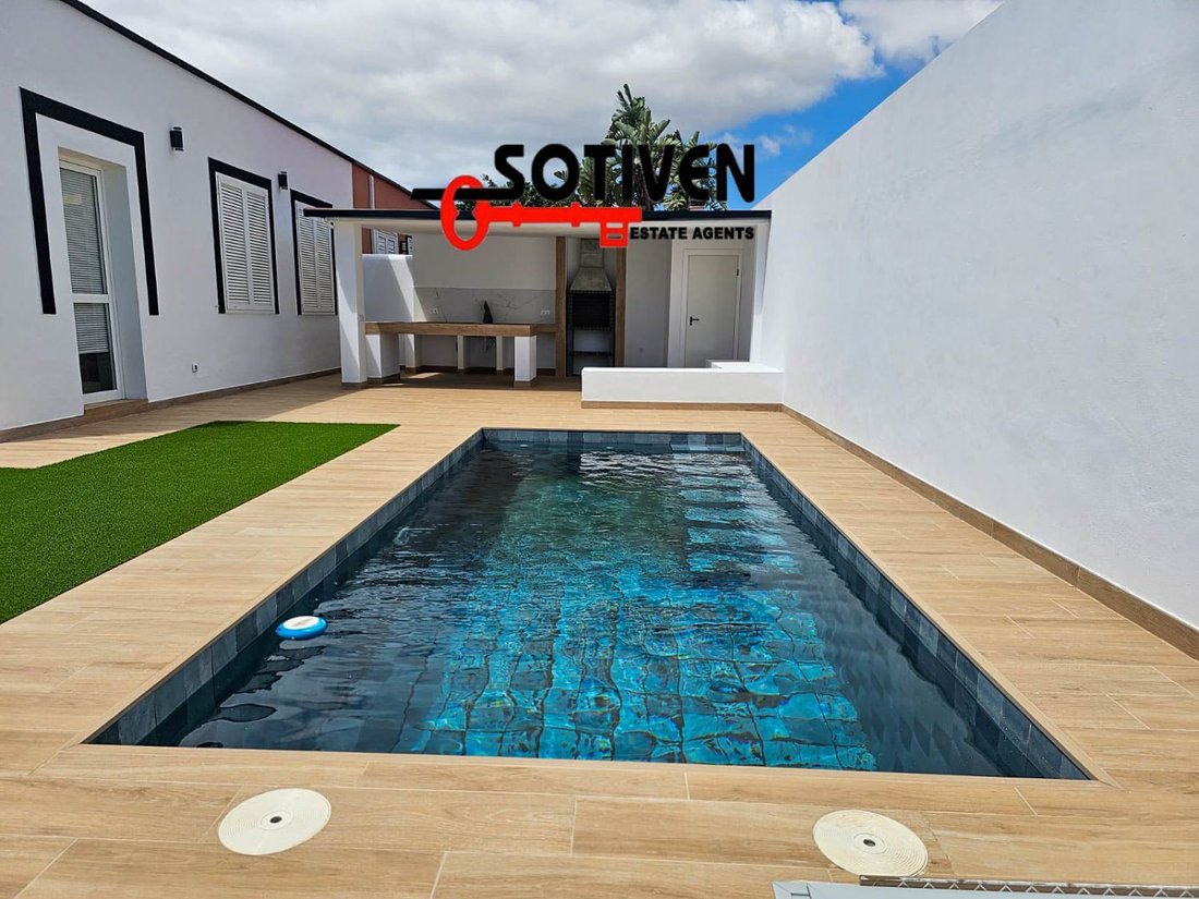 Chalet in San Miguel de Abona, Canary Islands, Spain 2 - 15665361