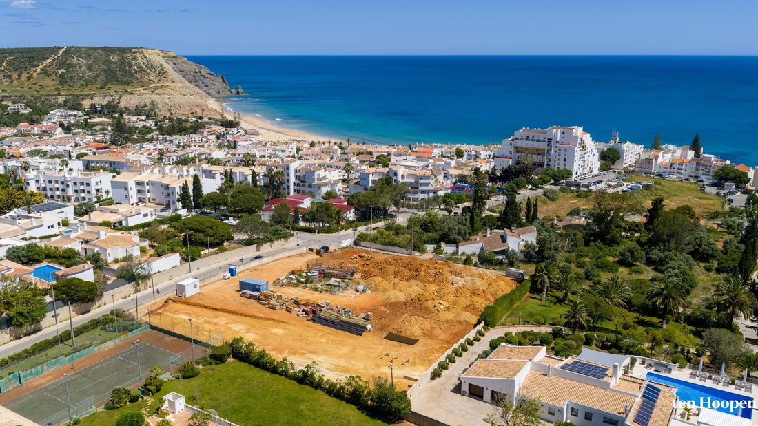 Townhouse in Praia da Luz, Algarve, Portugal 1 - 15665152