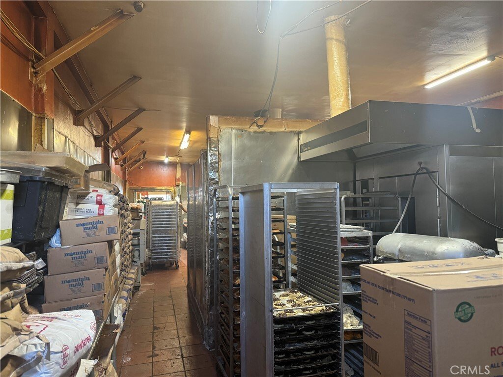 Apartment in Bell, California, United States 4 - 15666527