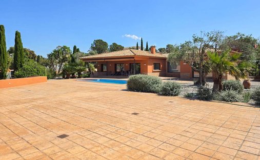 Villa in Peralada, Catalonia, Spain 1