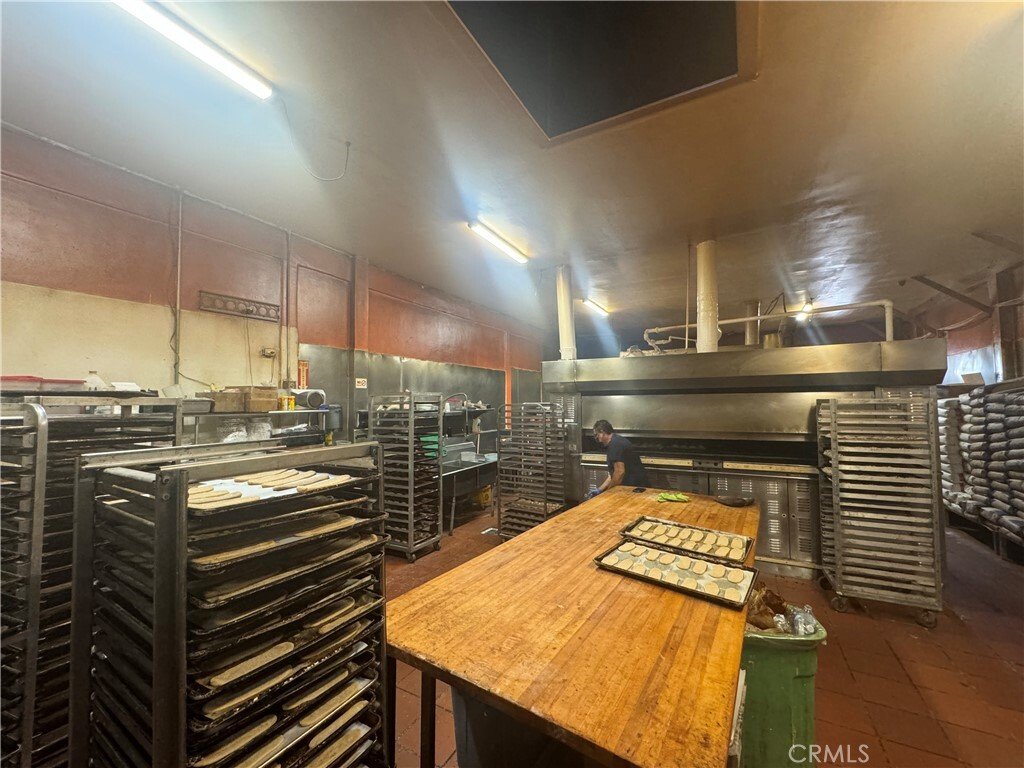 Apartment in Bell, California, United States 3 - 15666527
