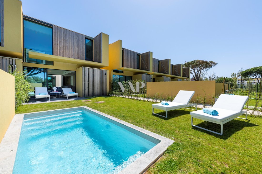 Villa in Vilamoura, Quarteira, Algarve 1 - 15667040