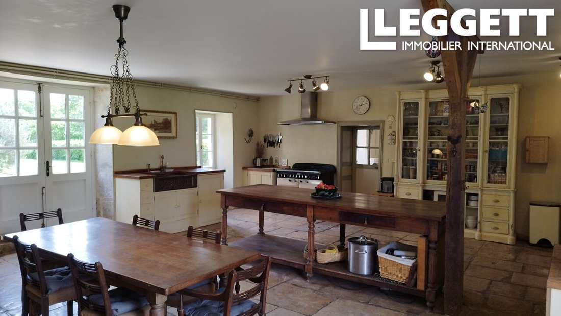 Whispers of the Chestnut Lane: A 17th-Century Château’s Timeless Embrace in Nouvelle-Aquitaine - 5