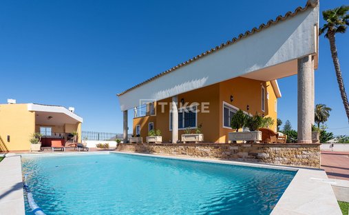 Villa in Orihuela, Valencian Community, Spain 1