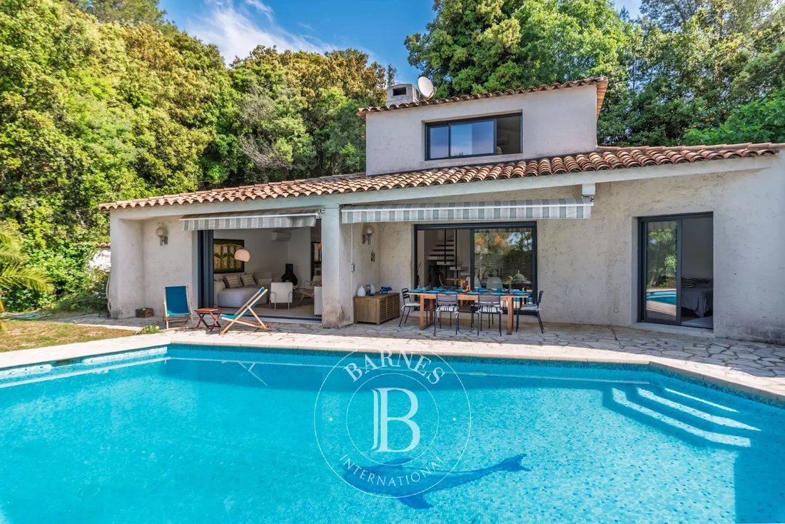 Villa in Sud, Roquefort-les-Pins, France 1 - 15666308