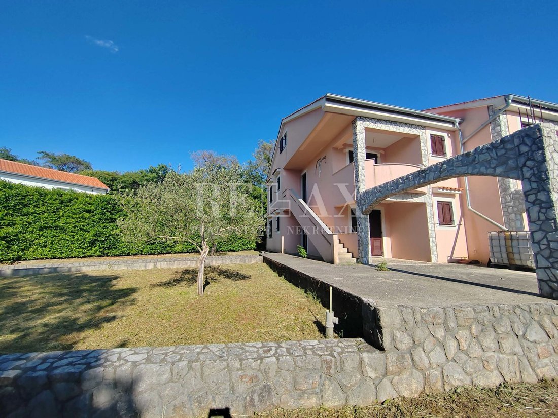 House in Dobrinj, Primorje-Gorski Kotar County, Croatia 2 - 15670935