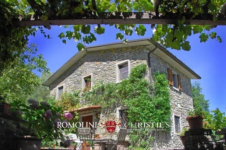 Casa en Caprese Michelangelo, Toscana, Italia 1 - 15666398