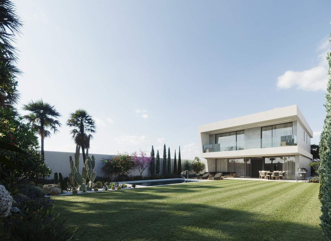 Villa in San Pedro de Alcantara, Andalusia, Spain 1 - 15666470