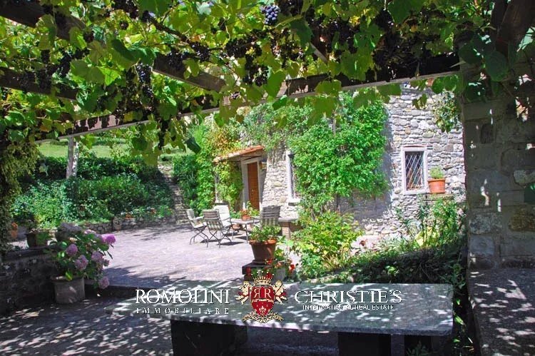 Casa en Caprese Michelangelo, Toscana, Italia 2 - 15666398