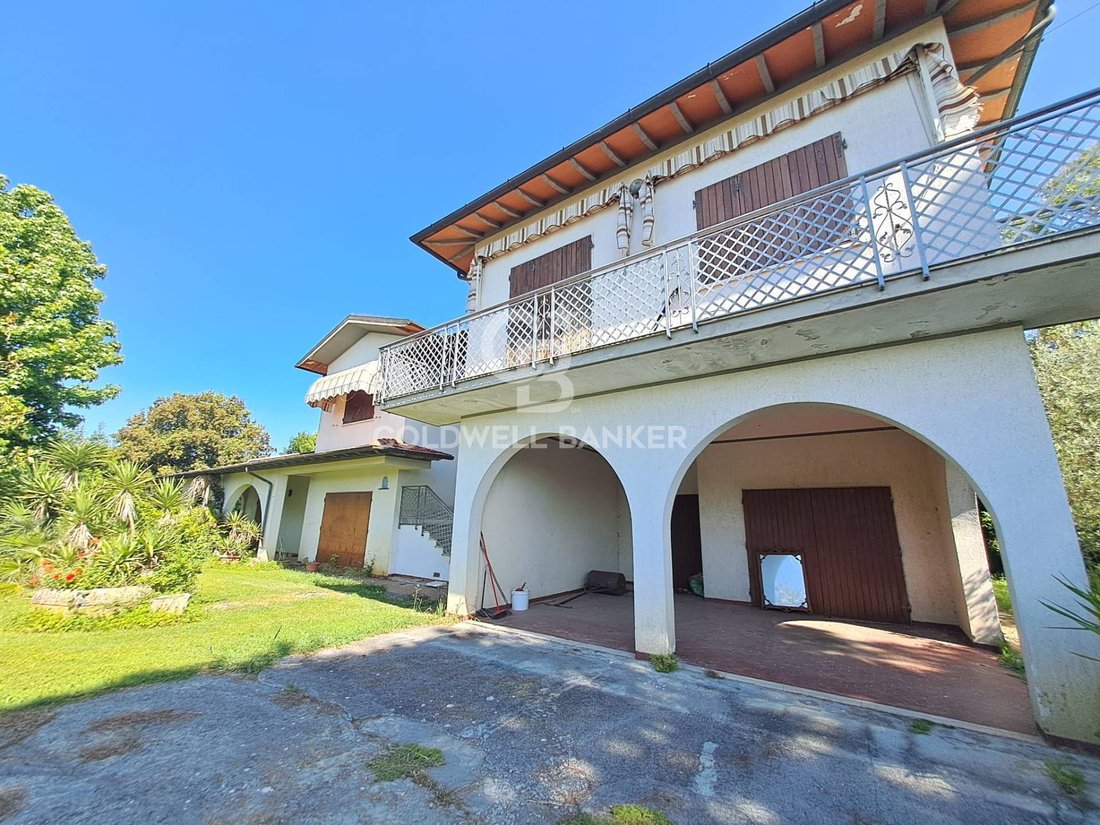 Villa in Motrone, Pietrasanta, Italy 3 - 15667959