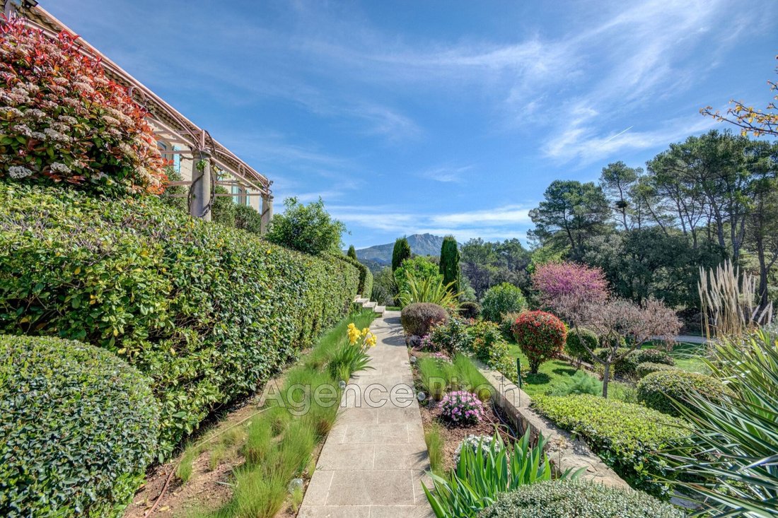 Villa in Le Tholonet, Provence-Alpes-Côte d'Azur, France 3 - 15666289