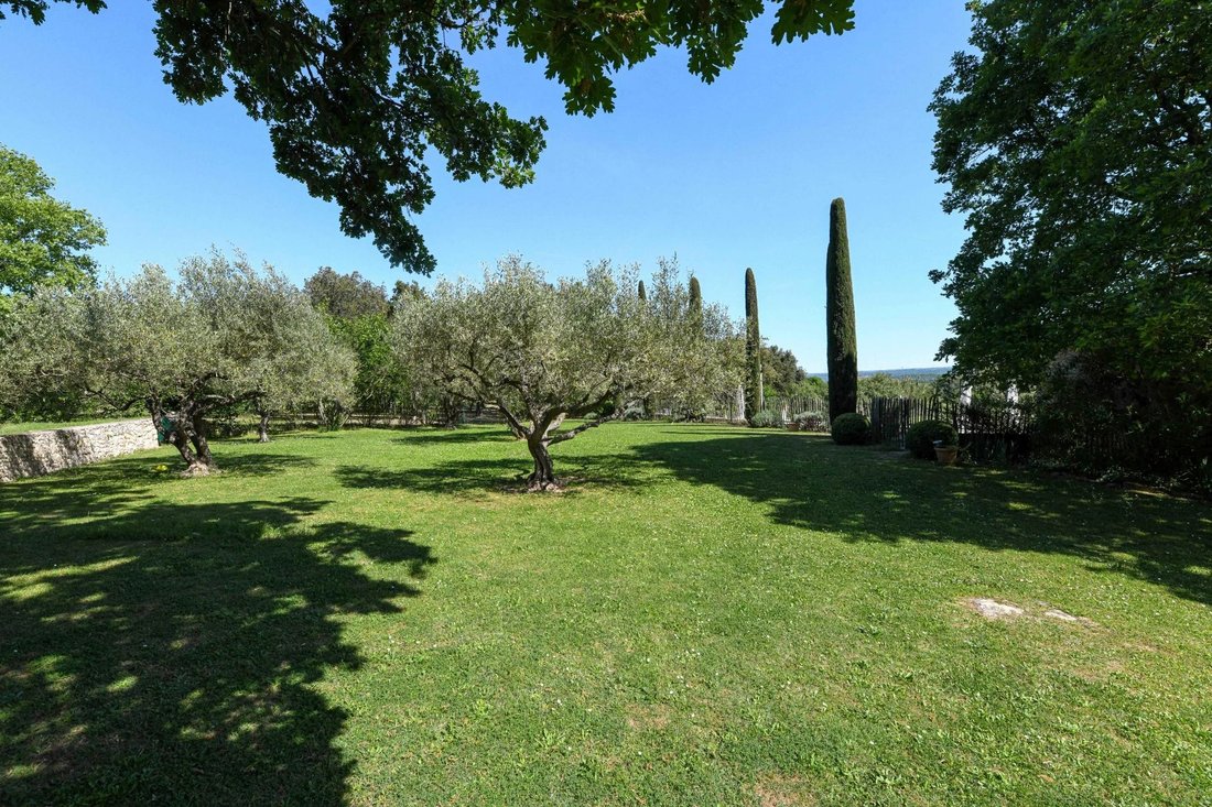 Estate in Uzès, Occitania, France 3 - 15666065