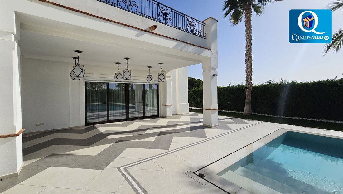 Chalet in Finestrat, Valencian Community, Spain 1 - 15665652