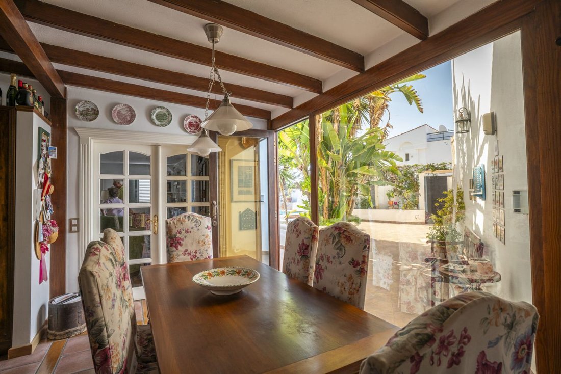 Chalet in San Bartolome de Tirajana, Canary Islands, Spain 2 - 15665581