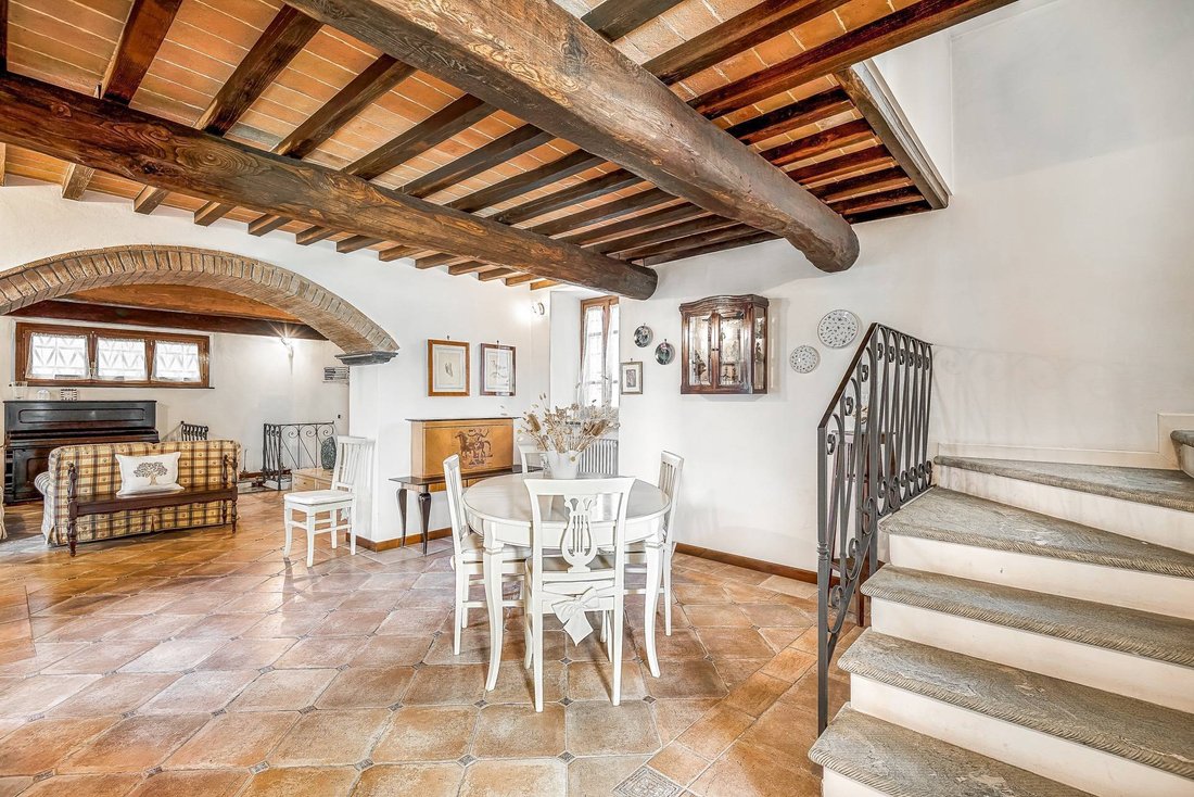 Villa in Seravezza, Tuscany, Italy 4 - 13549452