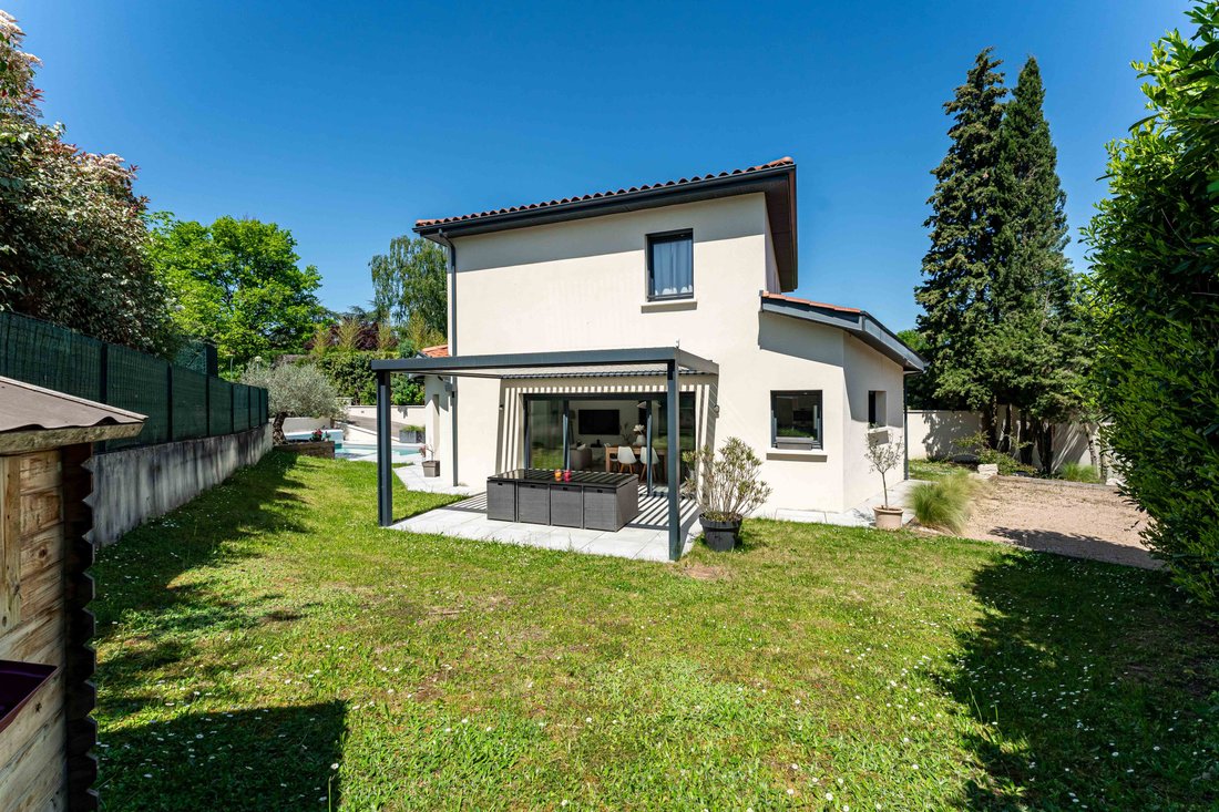 House in Grézieu-la-Varenne, Auvergne-Rhône-Alpes, France 3 - 15667405