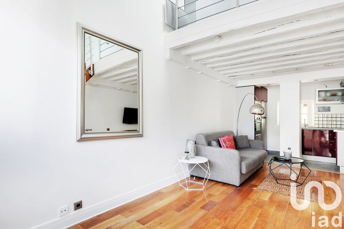 Apartment in Paris, Île-de-France, France 1 - 15671345