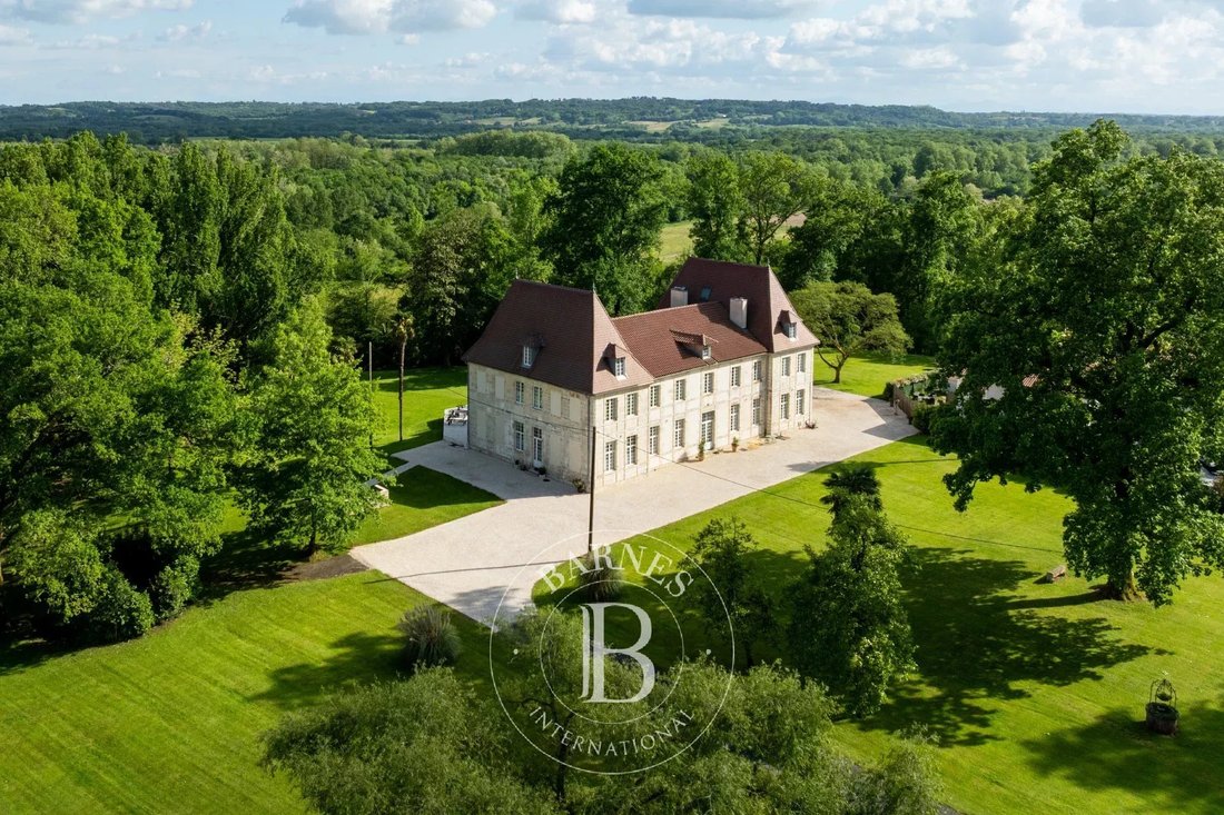 Castle in Saint Vincent, Dax, France 1 - 15254878