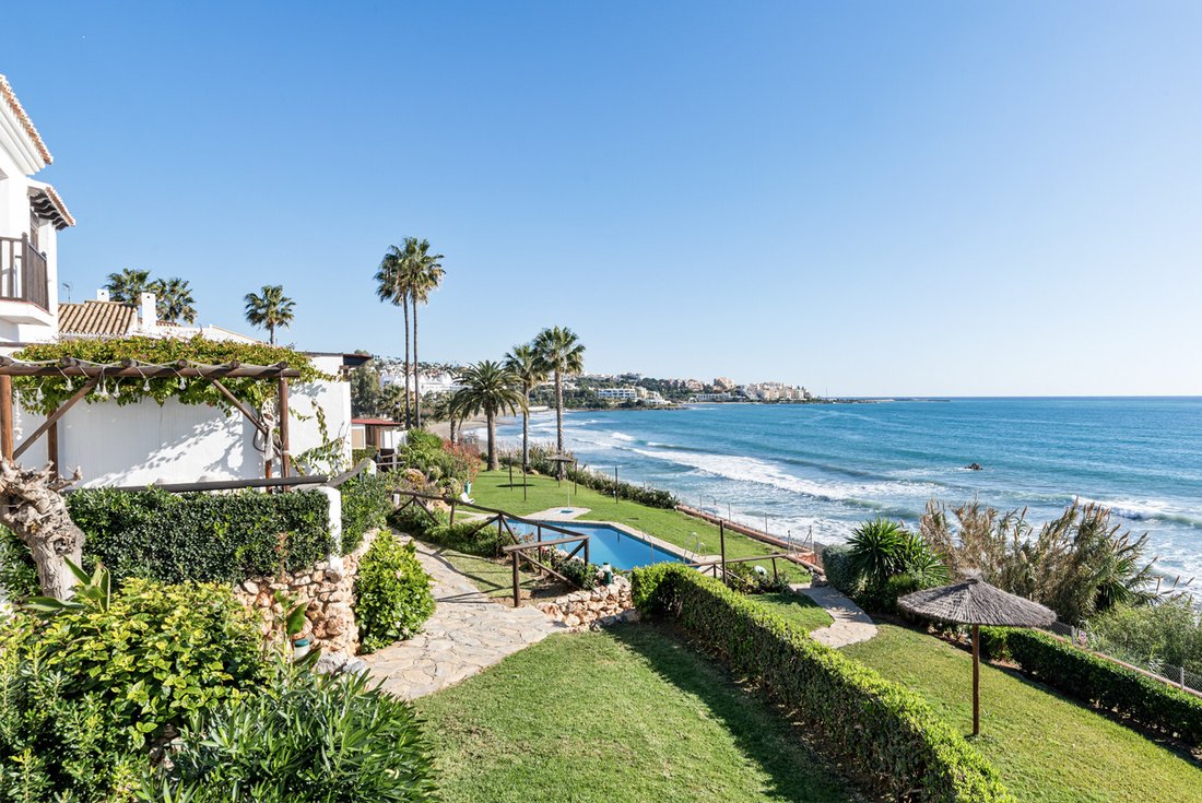 Townhouse in Estepona, Andalusia, Spain 1 - 15671060