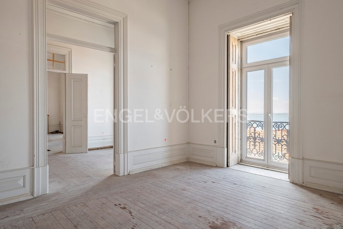Apartment in Misericordia, Lisbon, Portugal 5 - 15667867