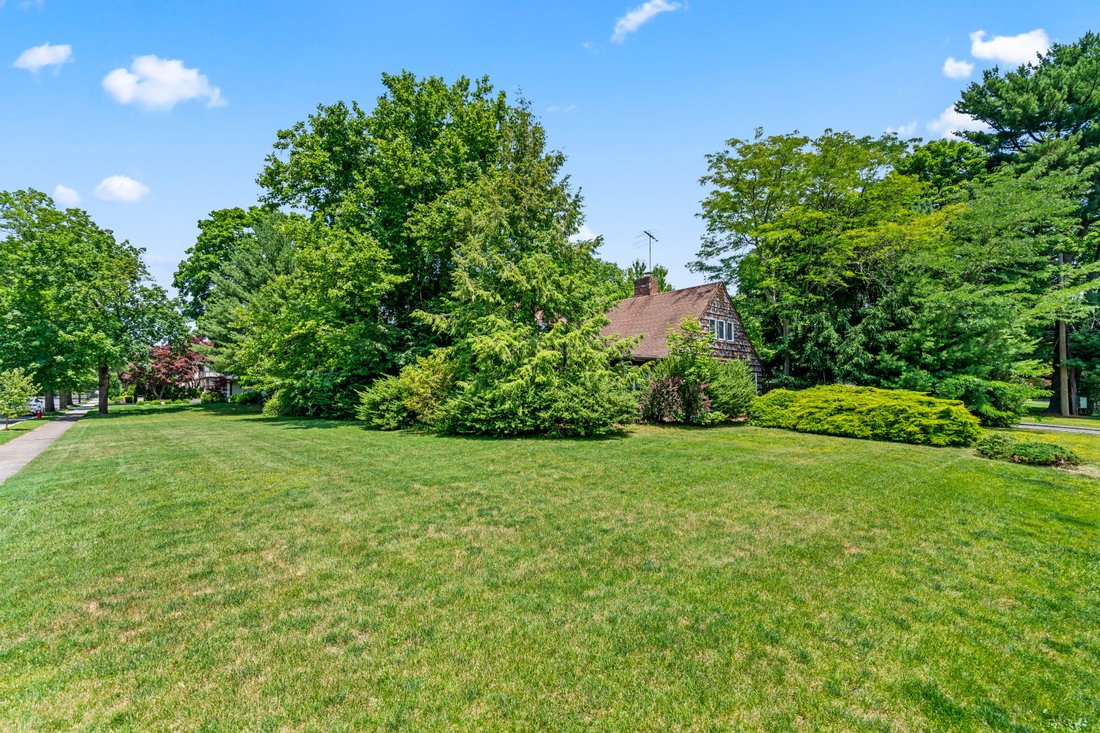 House in Albertson, New York, United States 1 - 15668953