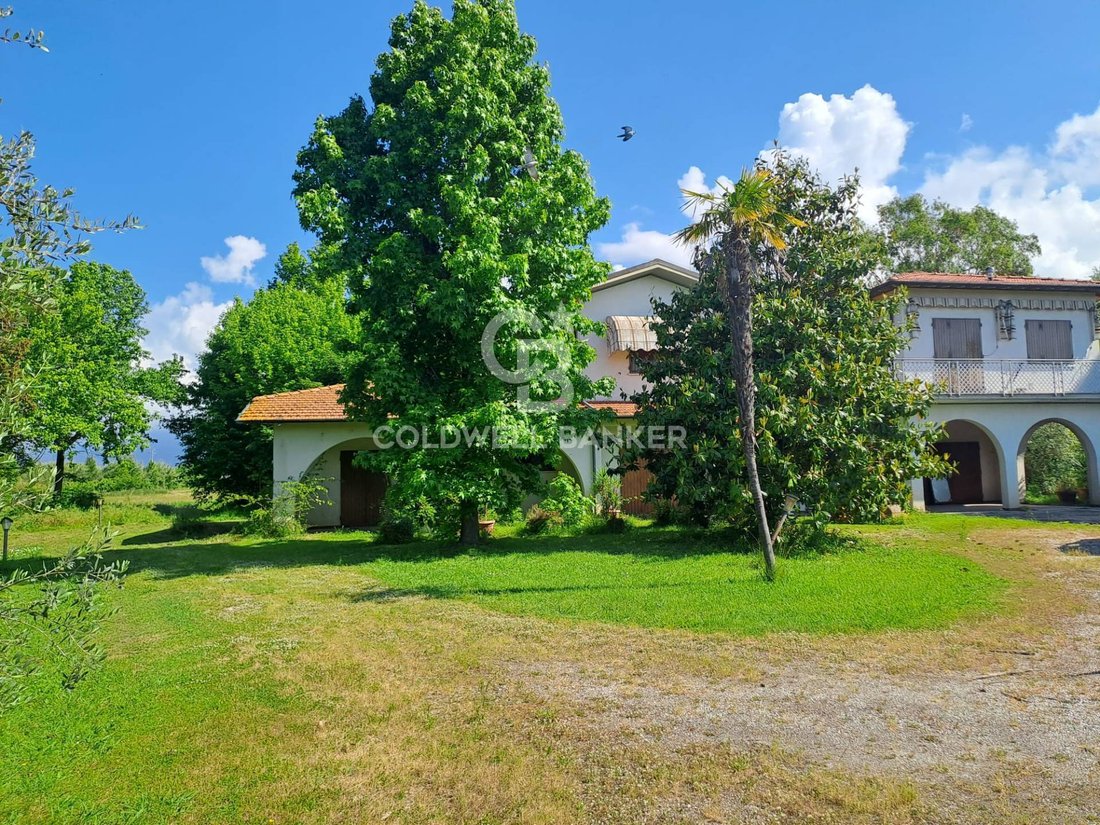 Villa in Motrone, Pietrasanta, Italy 2 - 15667959