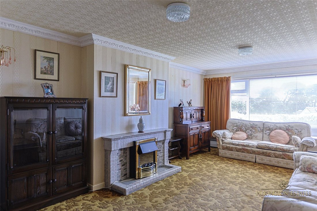 Bungalow in Fowey, England 2 - 15666228