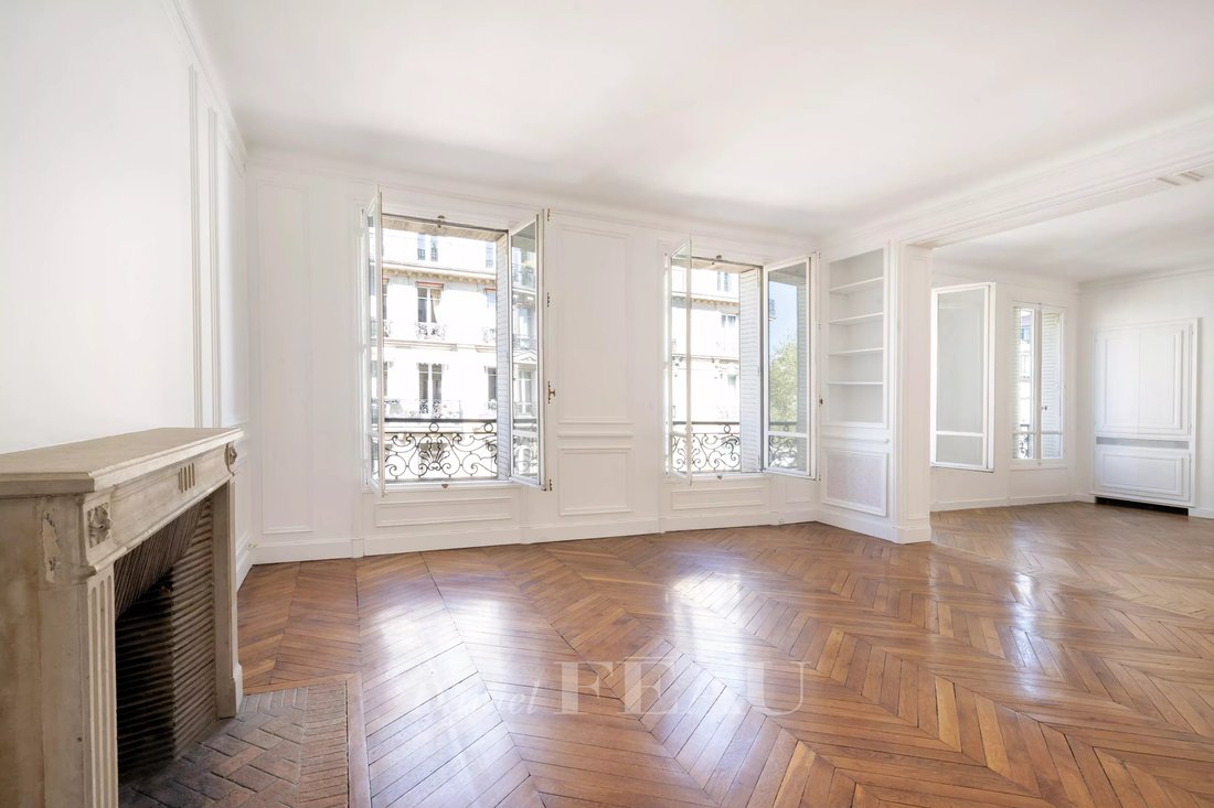Apartment in Ecole Militaire, Paris 7e Arrondissement, Paris 3 - 15666596