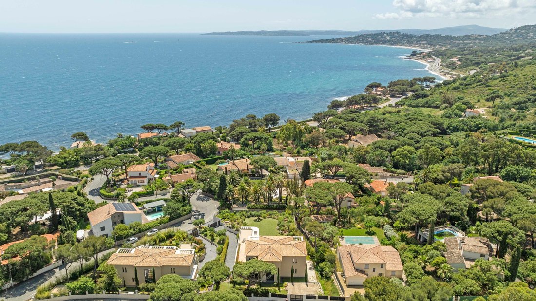 House in Ville-Les Saquedes-Le Bouillonnet, Sainte-Maxime, France 2 - 15667435