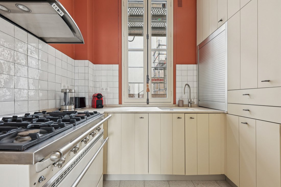 Apartment in Cambronne-Garibaldi, Paris 15e Arrondissement, Paris 5 - 15669038