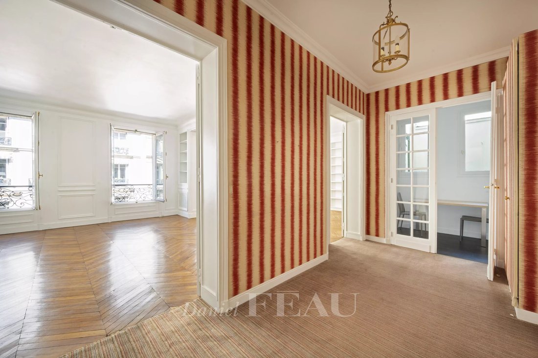Apartment in Ecole Militaire, Paris 7e Arrondissement, Paris 5 - 15666596