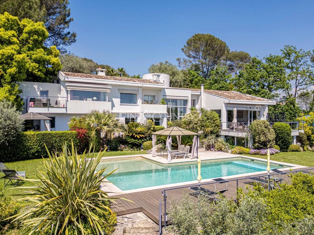 Villa in Valbonne, Provence-Alpes-Côte d'Azur, France 1 - 15652958