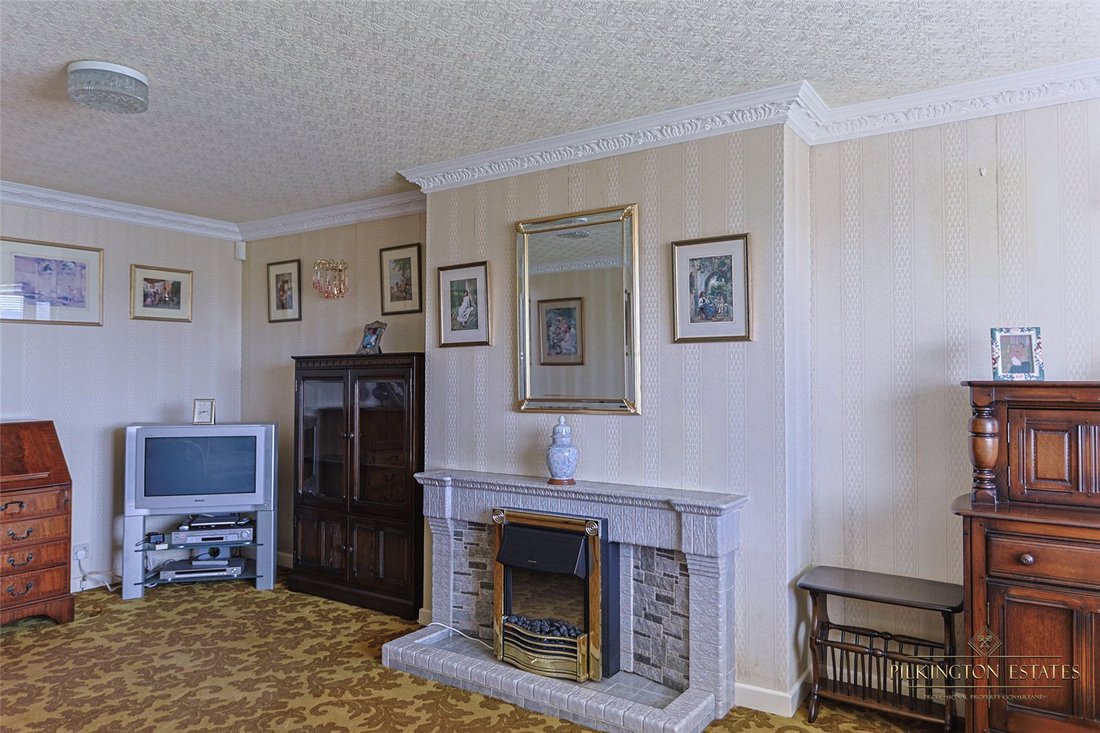 Bungalow in Fowey, England 3 - 15666228