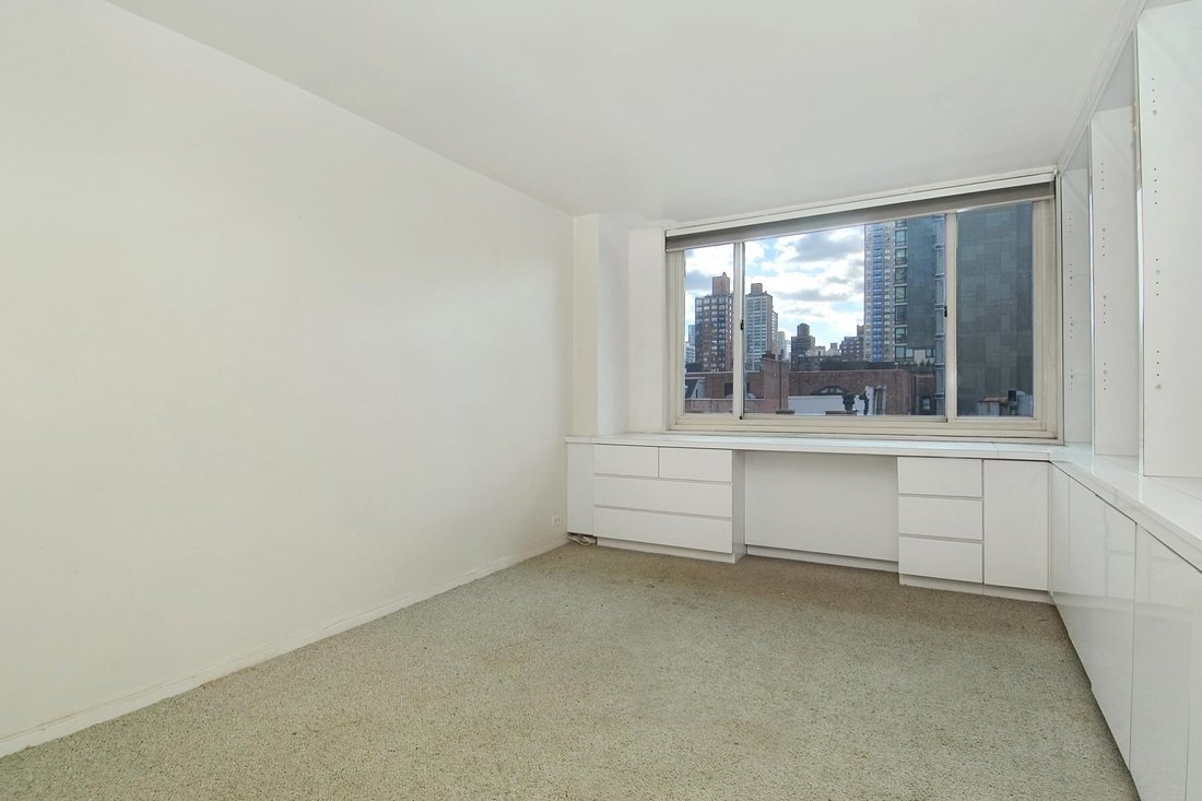 Co Op in New York, New York, United States 4 - 15670262