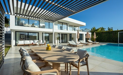 Villa in Nueva Andalucia, Marbella, Spain 1