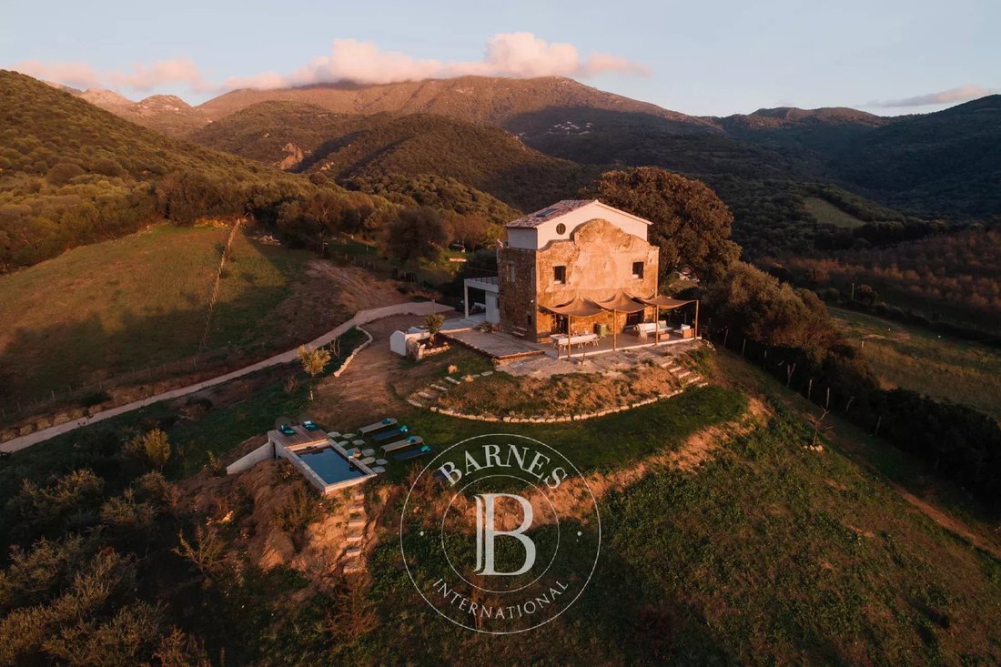 Villa in Fozzano, Corsica, France 1 - 13854825