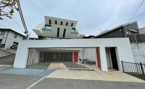 House in Ashiya, Hyogo, Japan 1