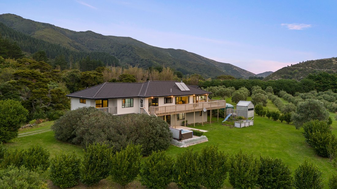 Land in Lower Hutt, Wellington, New Zealand 1 - 15668536