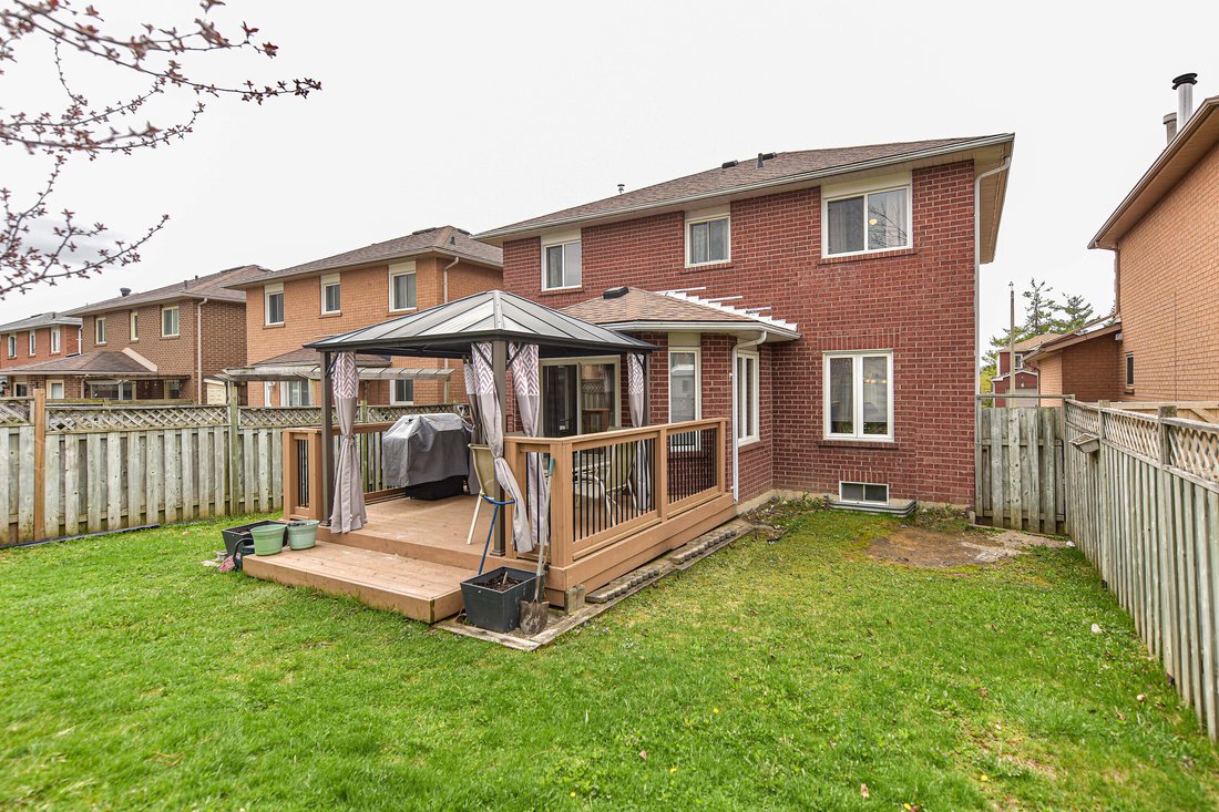 House in Barrie, Ontario, Canada 2 - 15665849
