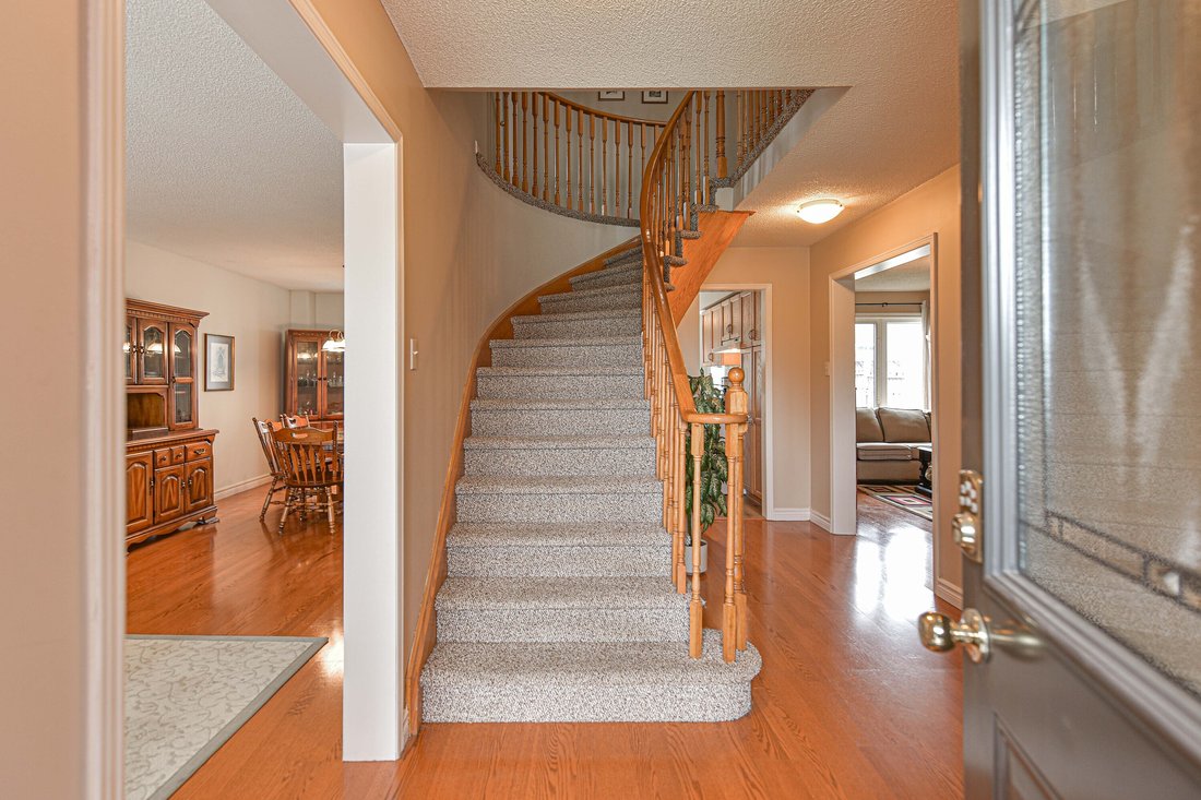 House in Barrie, Ontario, Canada 5 - 15665849