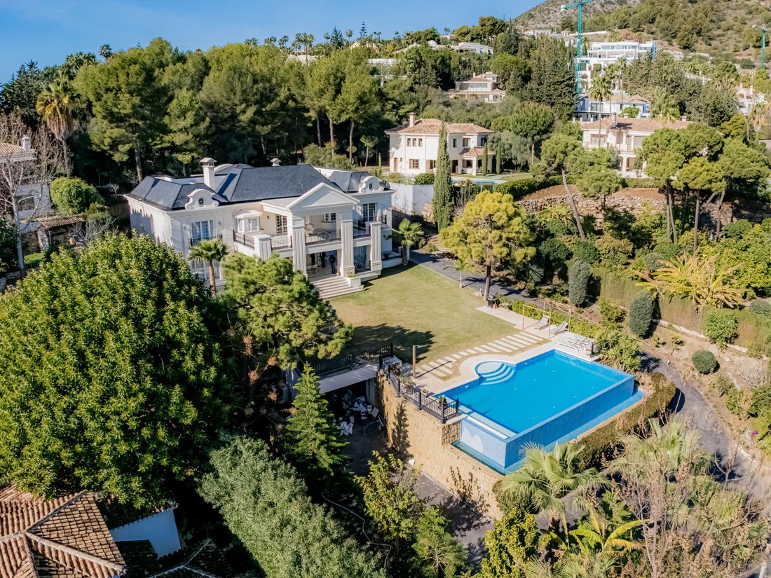 Villa in Sierra Blanca, Marbella, Spain 1 - 15670770